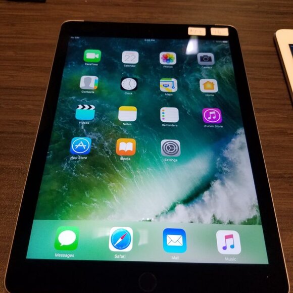 Apple iPad Air 2  64GB 9.7" WiFi!! Very good!! - Picture 4 of 4